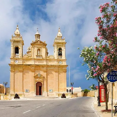 Lejlighed 3-bedroom With Views In Iz-zebbug, Gozo *